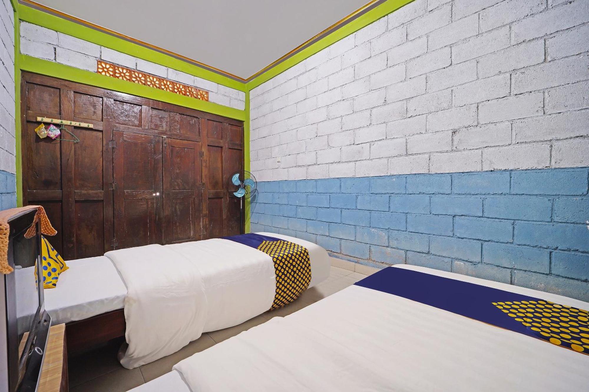 Hotel SPOT ON 91085 Griya Estu Wening Sleman  Exterior foto